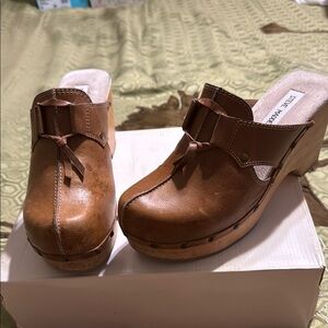 Steve Madden Brown Leather Mules with Wooden Platform